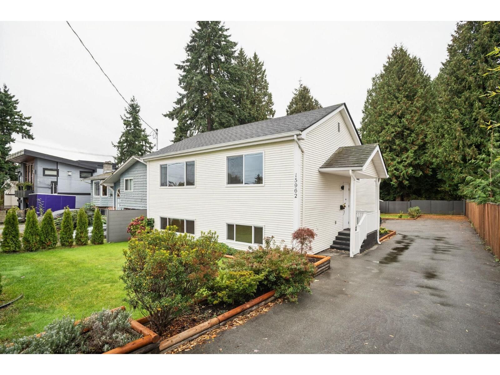 Property Photo:  15962 North Bluff  BC V4B 3G8