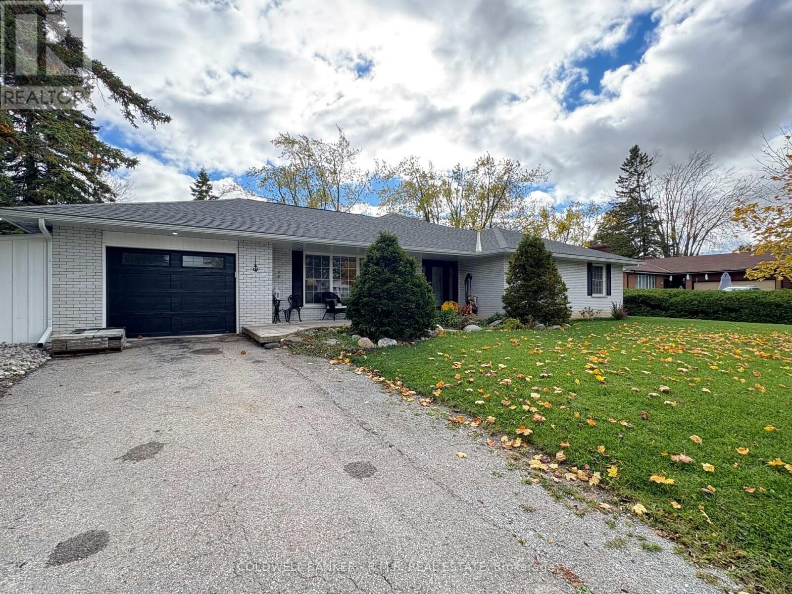 Property Photo:  126 Park Street  ON L0E 1E0