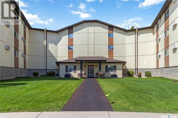 Property Photo:  112 103 Keevil Crescent  SK S7N 4L9