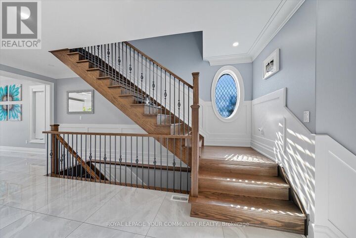 Property Photo:  47 Hall Street  ON L4C 4N7 