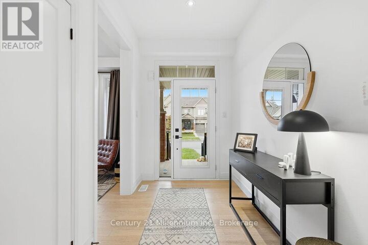 Photo de la propriété: 30 McLean Avenue ON L9Y 3V2