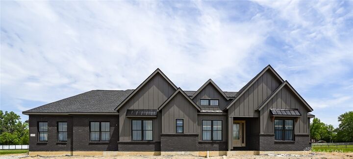 Property Photo:  4870 Bunnell Hill Road  OH 45036