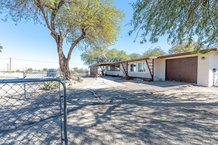 Property Photo:  2338 Sand Ere Avenue  CA 92274 