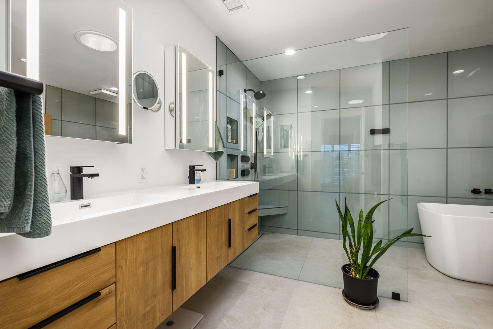 Property Photo: 54808 Inverness Way CA 92253