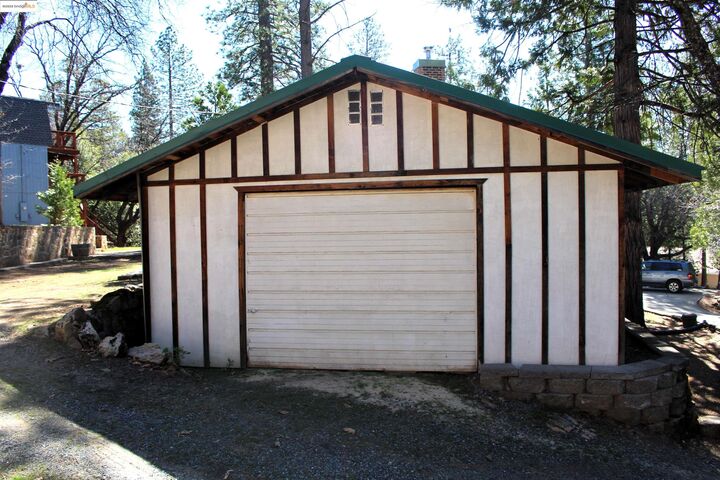 Property Photo: 18844 Holly Dr CA 95383
