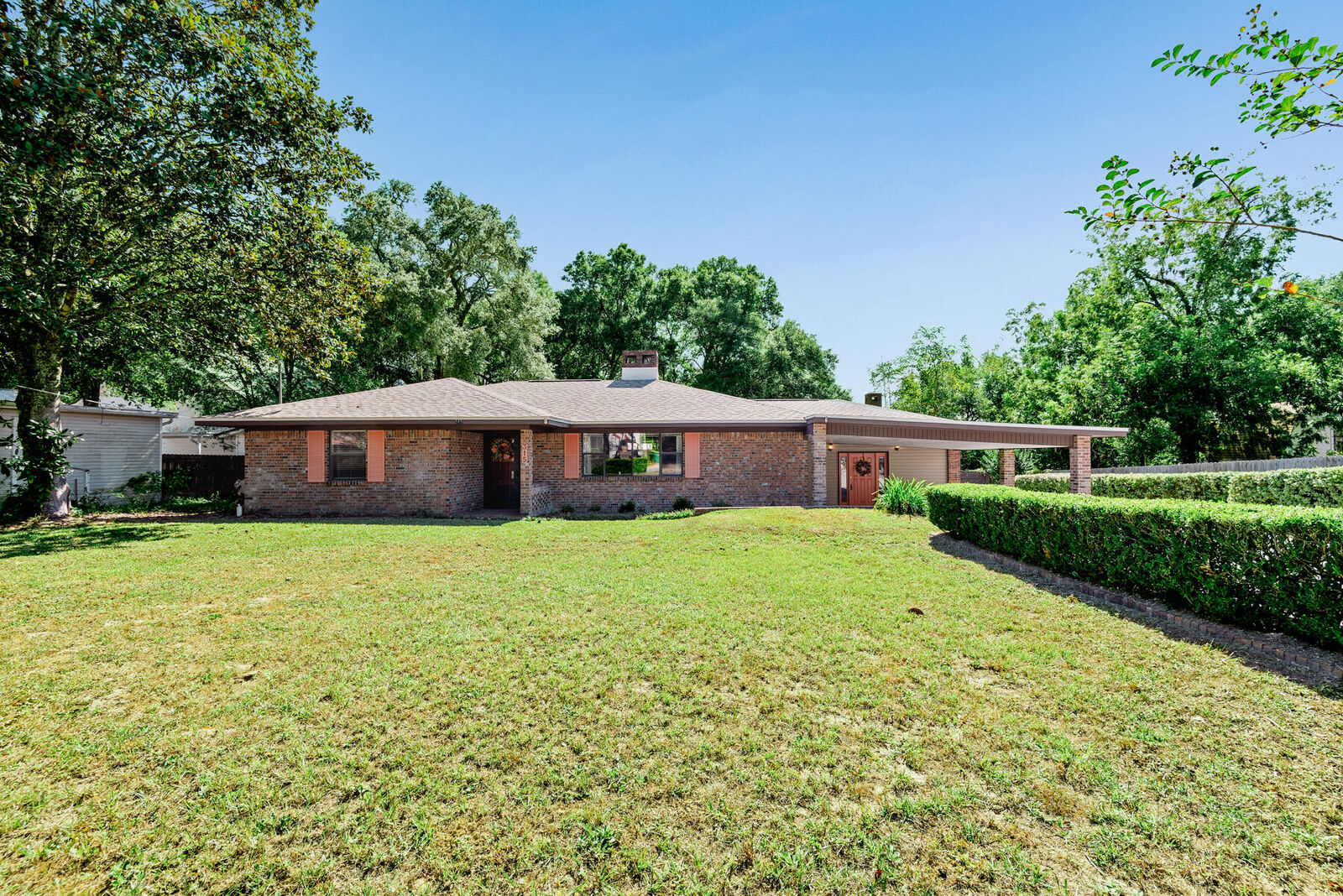 Property Photo:  315 Florida Street  FL 32578