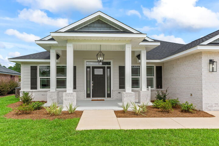 Property Photo:  4318 Tallwood Court  FL 32563 