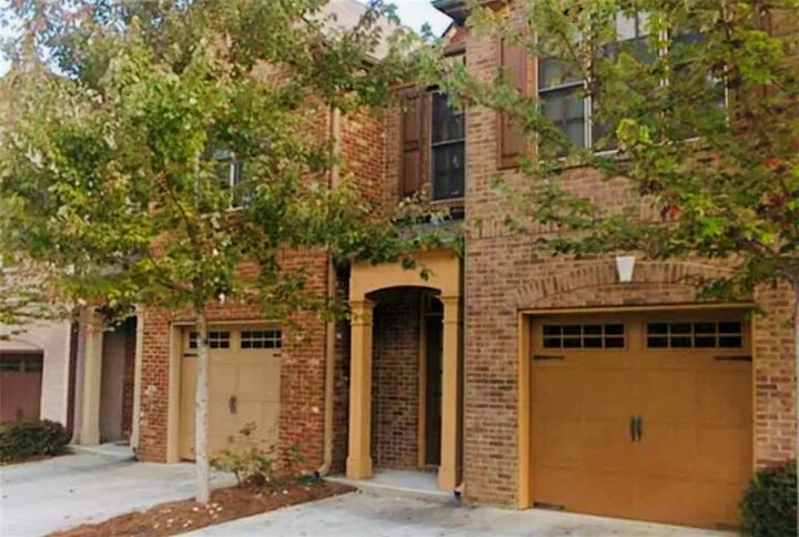 Property Photo: 306 Knelston Oak Drive GA 30024