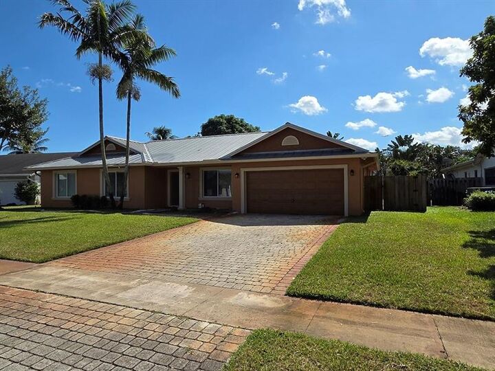 Property Photo: 5160 SW 18th Ct FL 33317