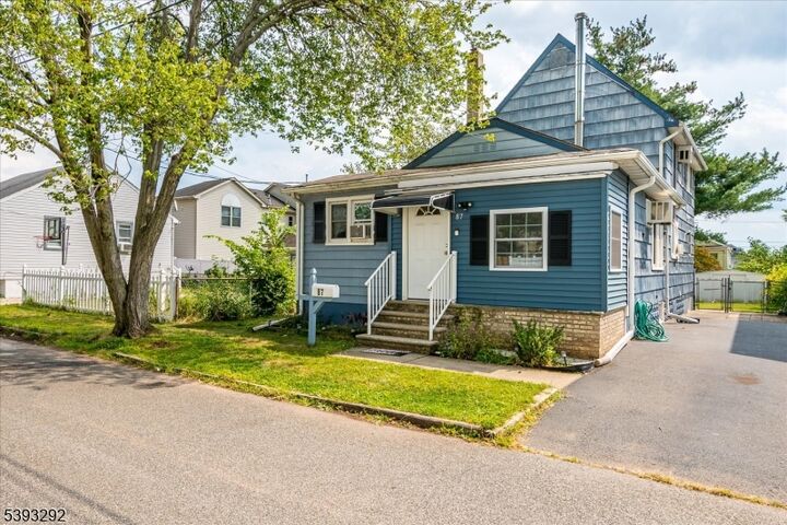 87 Fiume St  Woodbridge Twp. NJ 08830 photo