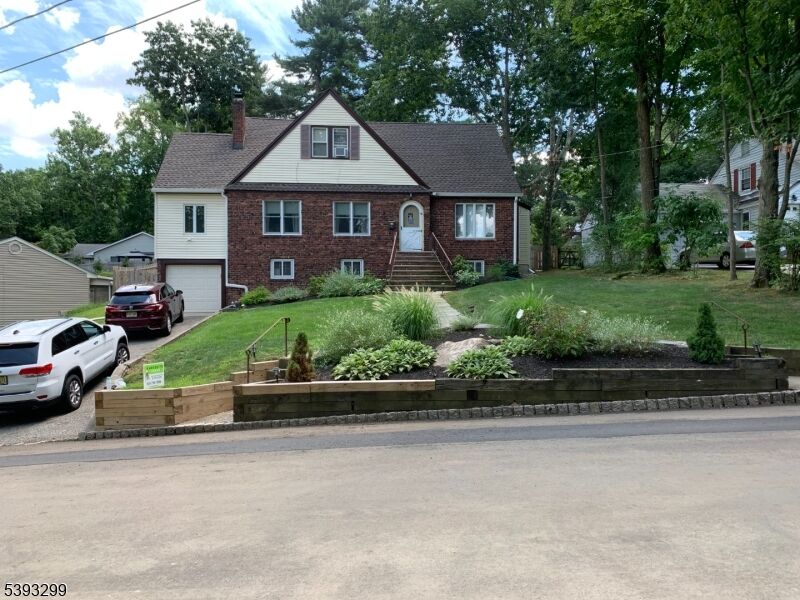 Property Photo:  8 Birkendene Rd  NJ 07006 