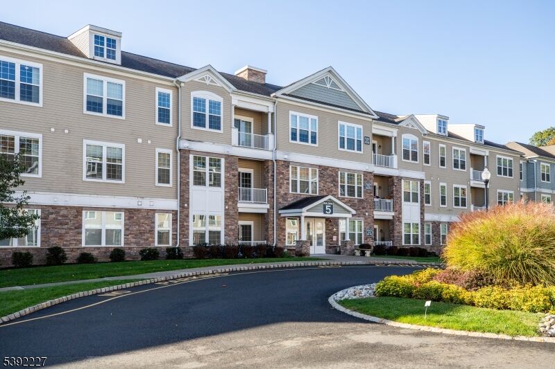 Property Photo:  5307 Veterans Dr 5307  NJ 07885