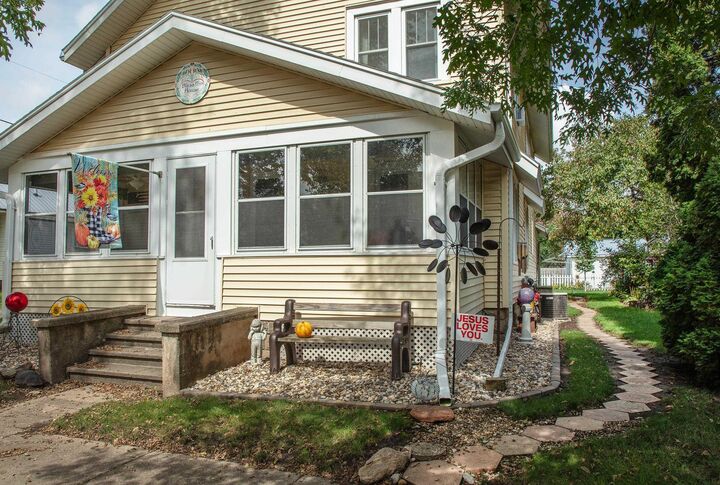 Property Photo:  308 W Superior Street  IA 50619