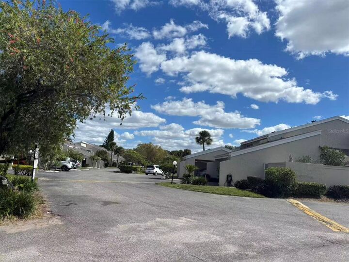 Property Photo:  5395 Vineland Road S  FL 32811 