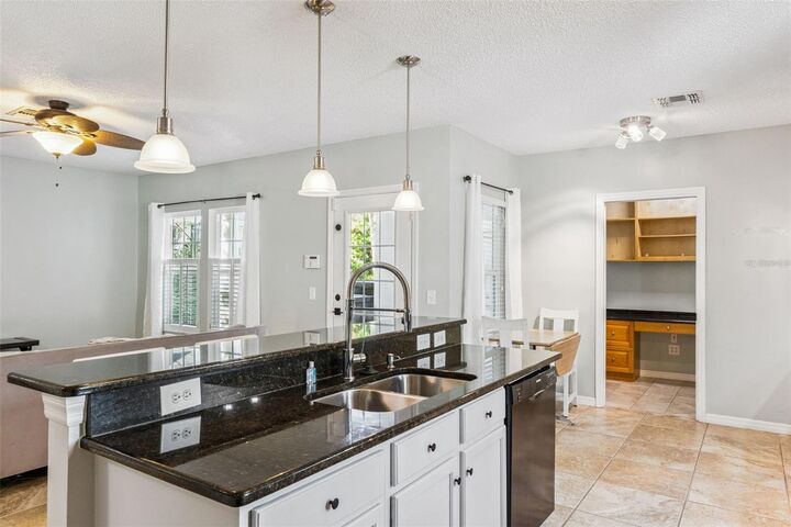 Property Photo: 1006 Jeater Bend Drive FL 34747