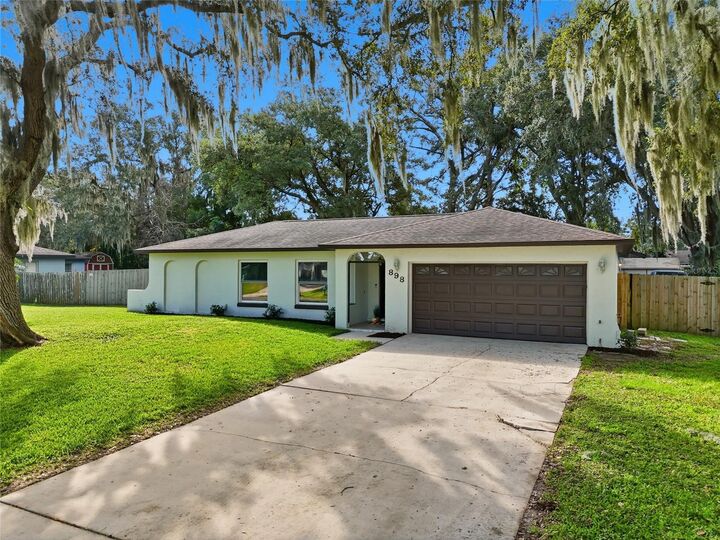 Property Photo:  898 Shed Street  FL 32765