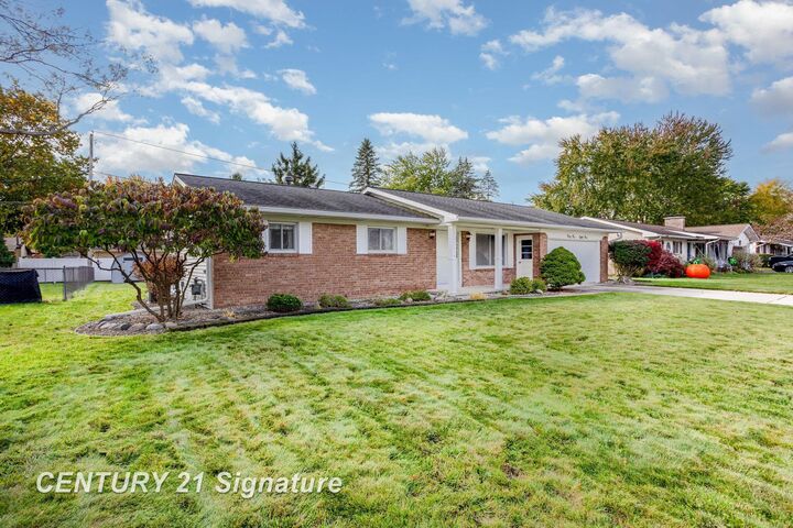 Property Photo:  4189 Jonquil Drive  MI 48603