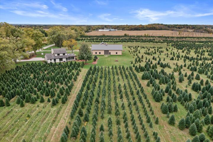 Property Photo:  N9171 Nelson Rd  WI 53120