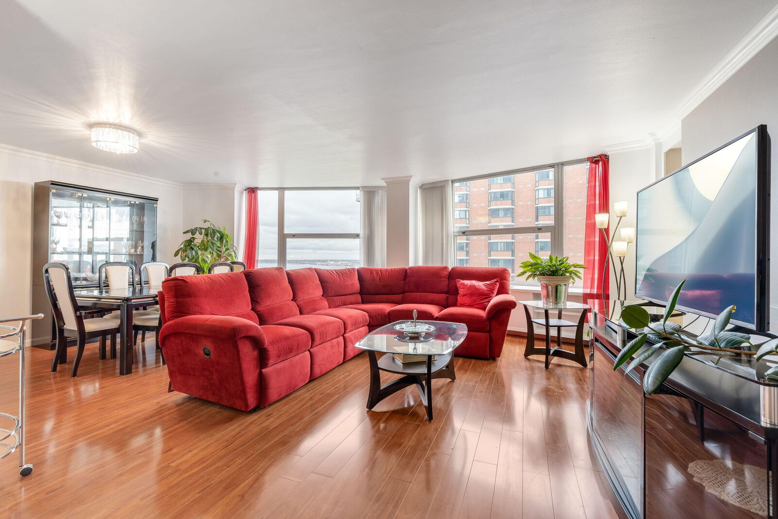 Property Photo:  1610 N Prospect Ave 903  WI 53202