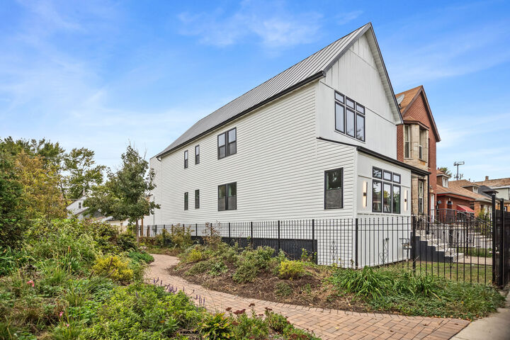 Property Photo: 6350 S Saint Lawrence Avenue IL 60637