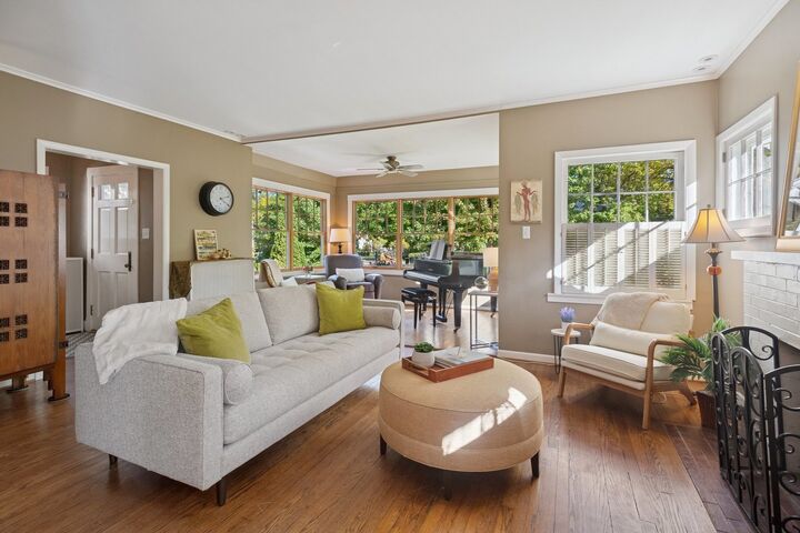 Property Photo:  228 Poplar Street  IL 60093