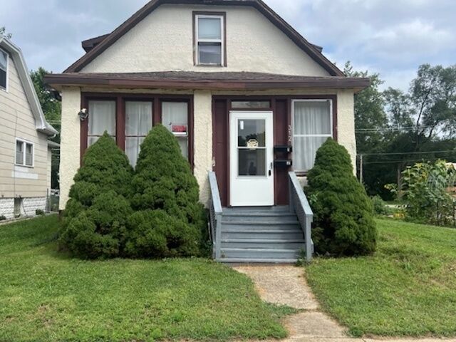 Property Photo: 312 N 5th Avenue IL 60901