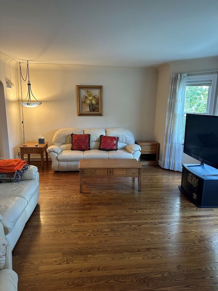 Property Photo:  5813 W Cornelia Avenue  IL 60634