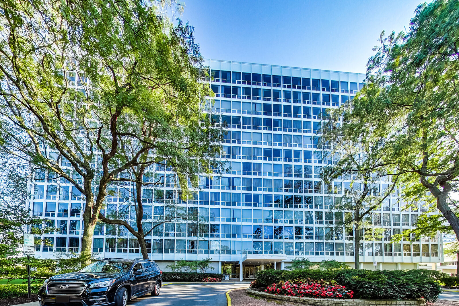 Property Photo:  601 E 32nd Street 211  IL 60616 