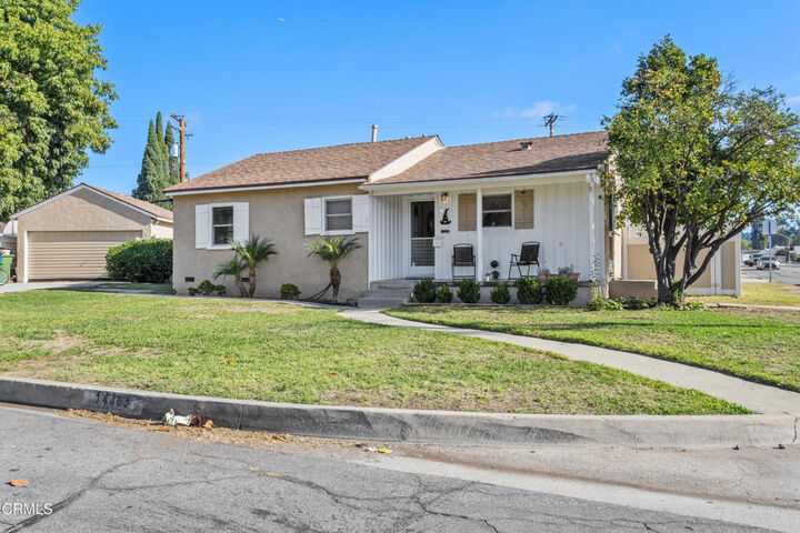 Property Photo:  14465 Oak Street  CA 90605