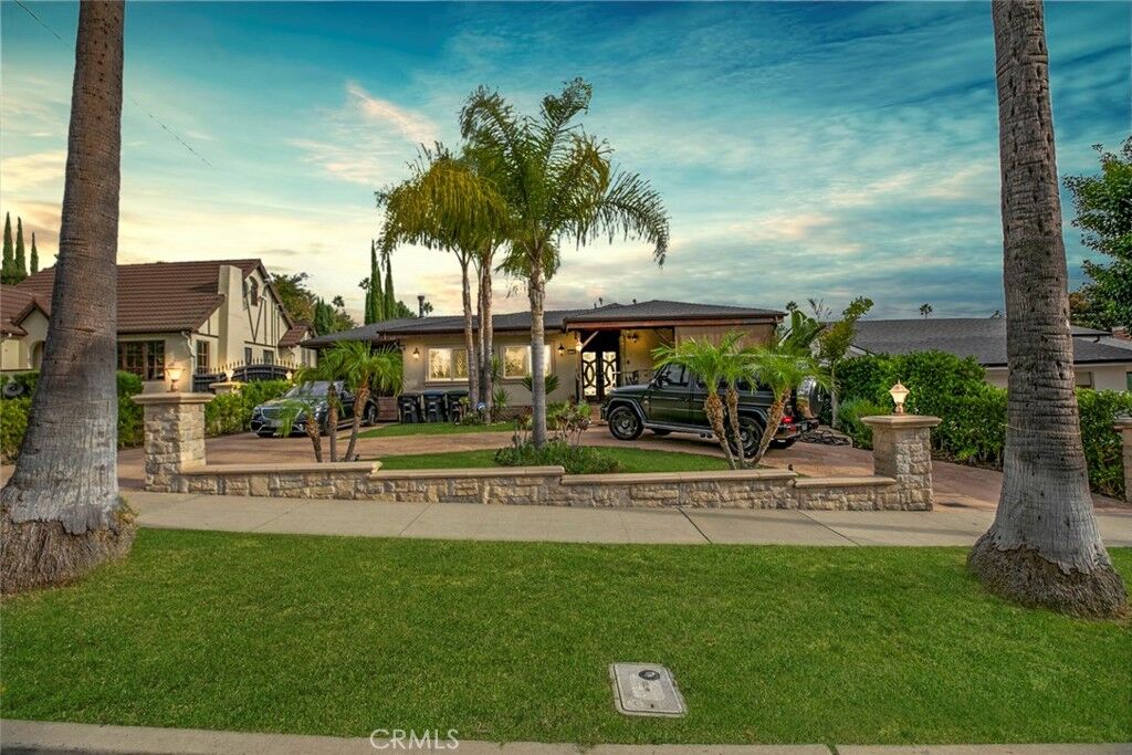 Property Photo:  1456 Western Avenue  CA 91201 