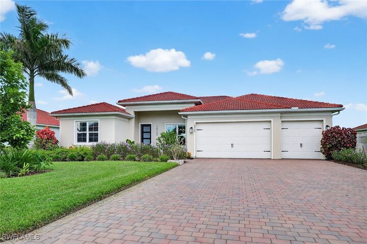 Property Photo:  18725 Lake Hammock Drive  FL 34114