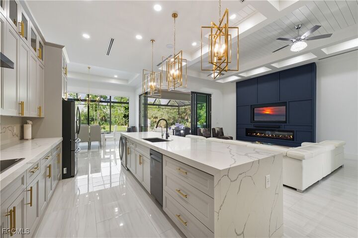 Property Photo: 3219 White Boulevard FL 34117