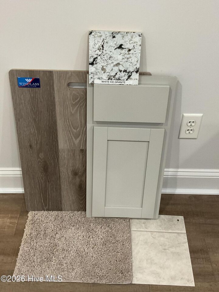 Property Photo: 811 Calebs Creek Court NC 28555