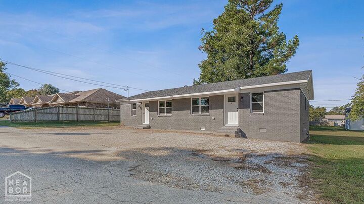 Property Photo:  1202 S 8th Street  AR 72450 