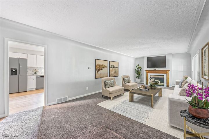 Property Photo:  3510 E Heights Street SE  OH 44484