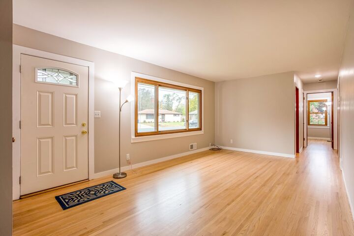 Property Photo: 4816 Oxborough Lane MN 55437