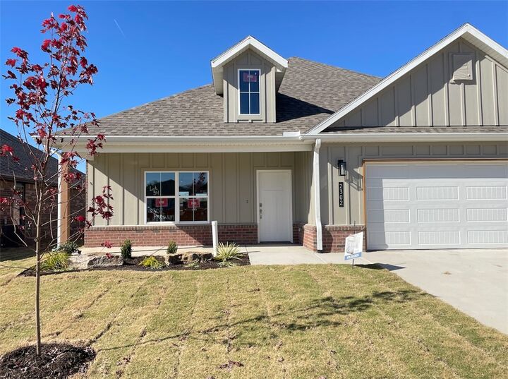 Property Photo:  2302 N Presley Street  AR 72761 