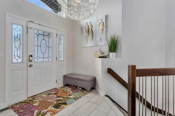 Property Photo:  128 Isbister Close  AB T4R 0B9