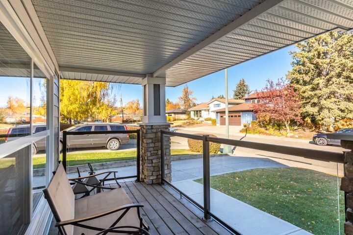 Property Photo: 89 Woodlark Drive SW AB T3C 3H6