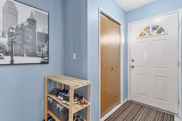 Property Photo:  83 Elwell Close  AB T4P 2E1