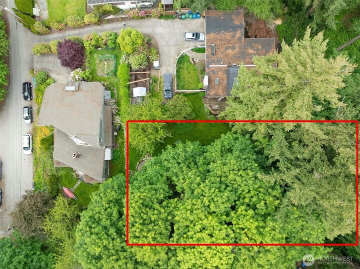 Property Photo: 73 Xx SE 38th Street WA 98040