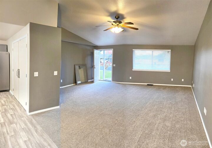 Property Photo:  1122 E Saint Helens Drive  WA 98837