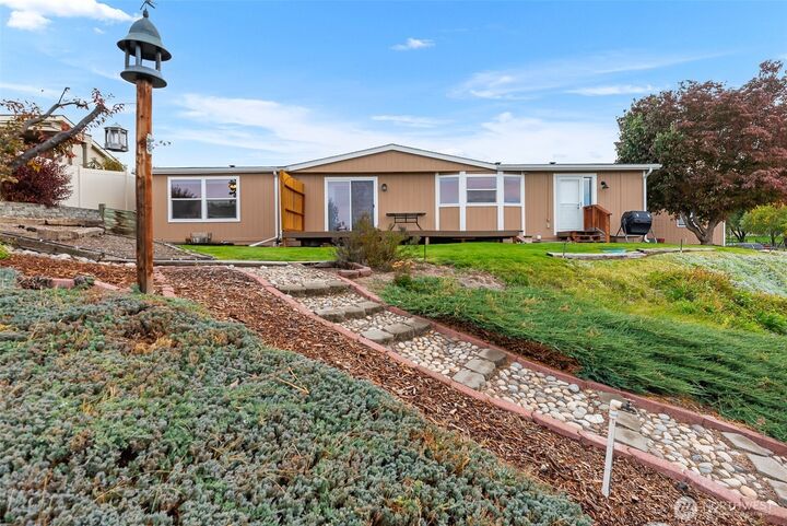 Property Photo:  2736 NW Columbia Avenue  WA 98802