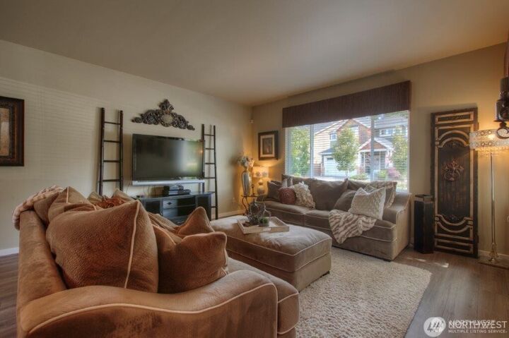 Property Photo:  17248  117th Avenue E  WA 98374