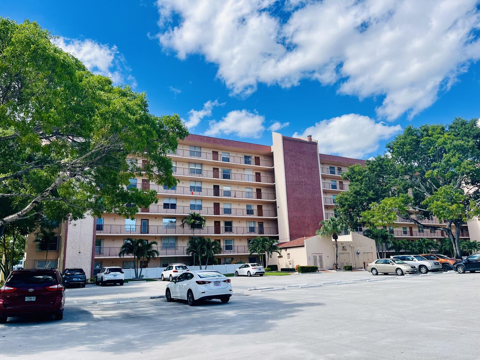Property Photo: 14623 Bonaire Boulevard 401 FL 33446