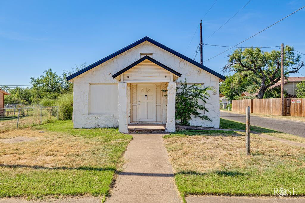 Property Photo:  1201 Koberlin Street  TX 76903 