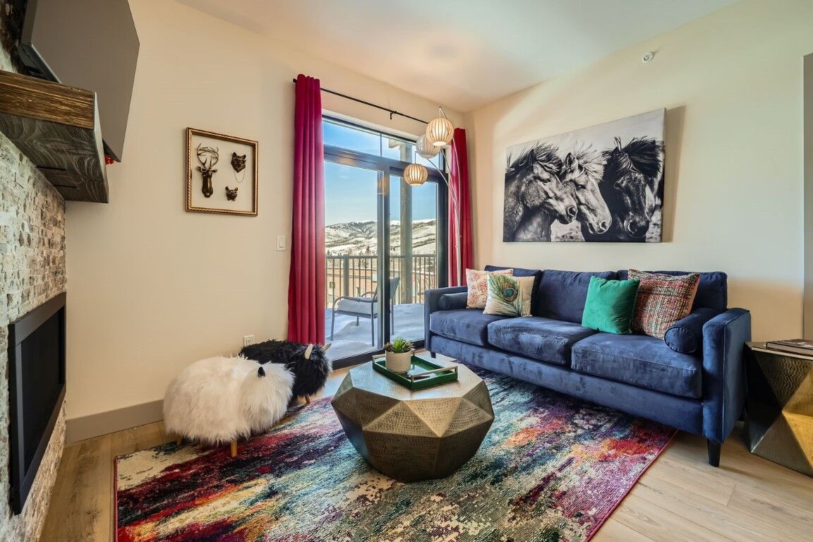 Property Photo:  75 W 4th Street 306W  CO 80498