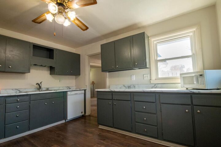 Property Photo:  1412 Craig Avenue  WI 53545 