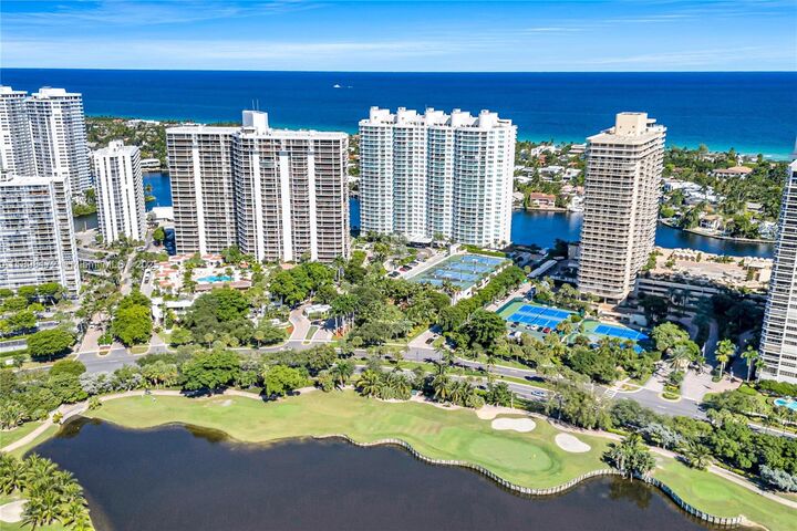 Property Photo:  20201 E Country Club Dr 1907  FL 33180 