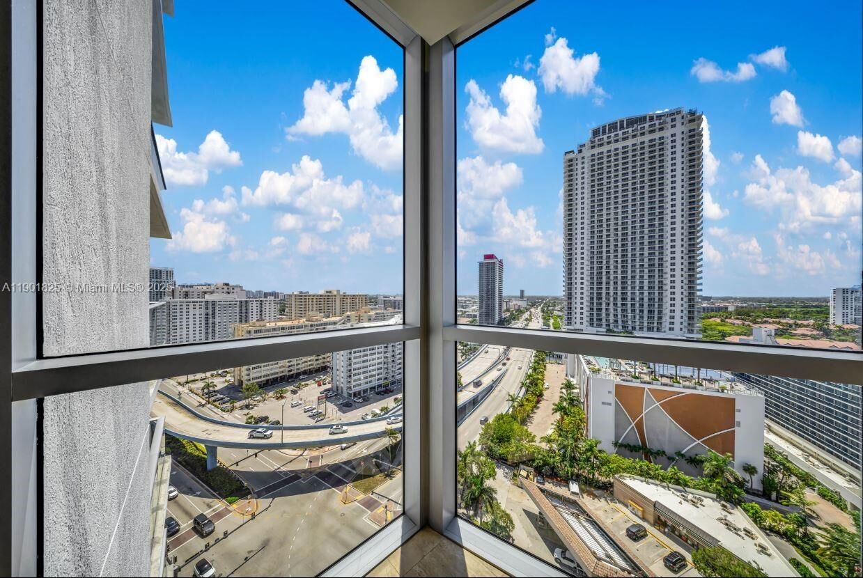 Property Photo:  4111 S Ocean Dr 1212  FL 33019